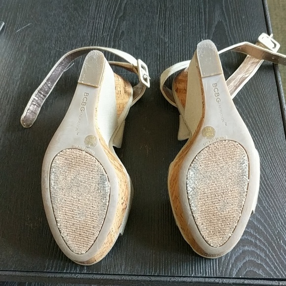 Gold BCBG Wedges - Picture 4 of 4